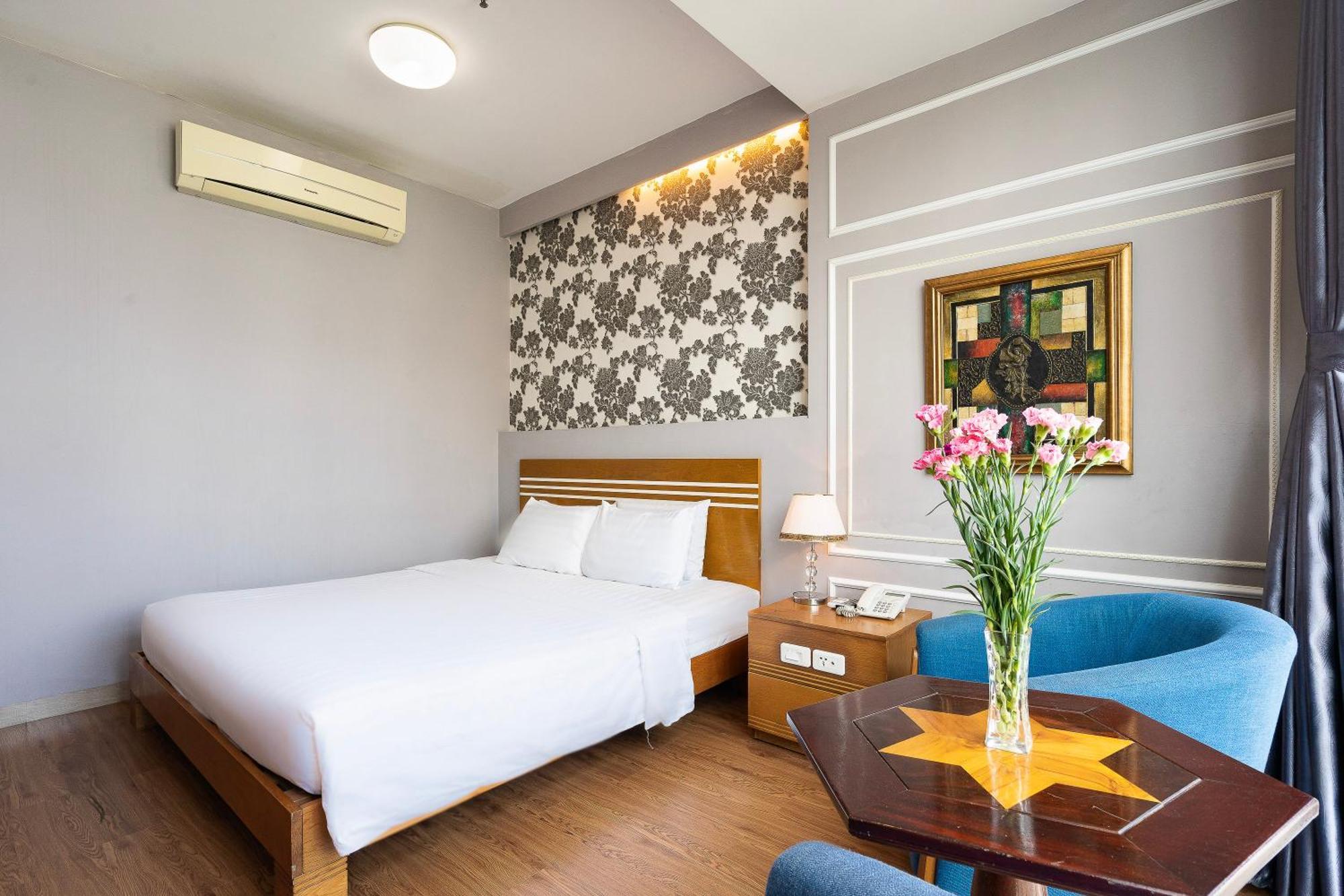 Lucky Star Hotel - Bui Vien Walking Street Ho Chi Minh-stad Buitenkant foto